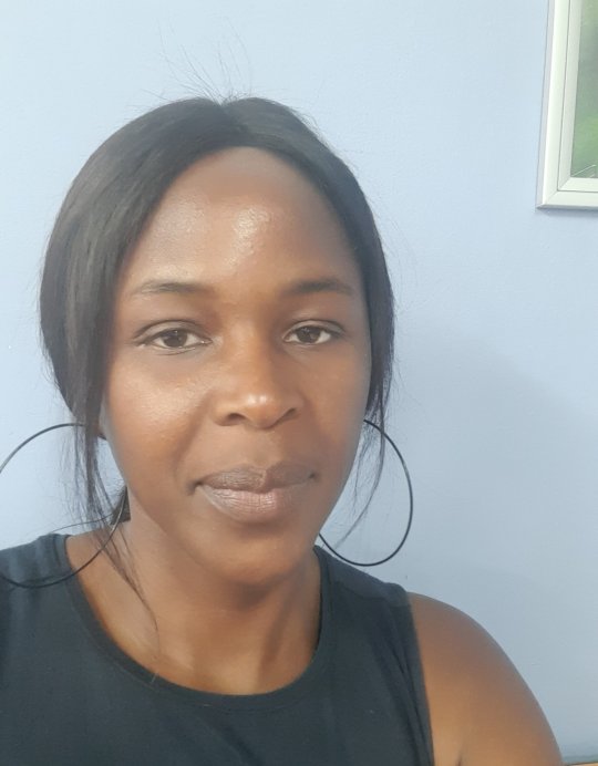 Sibindi Thobekile - Englisch, Literatur, Massage tutor