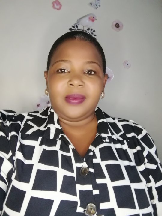 Rajoele Lizzy - Englisch tutor