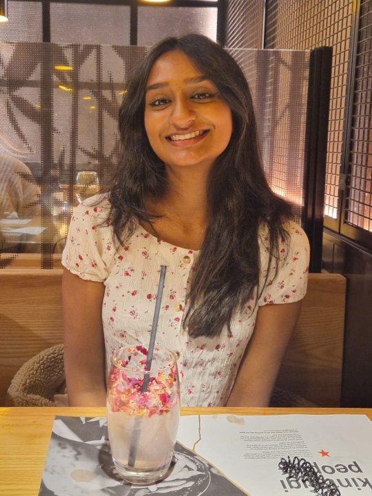 Bezawada Niharika - Mathe, Chemie, Biologie tutor