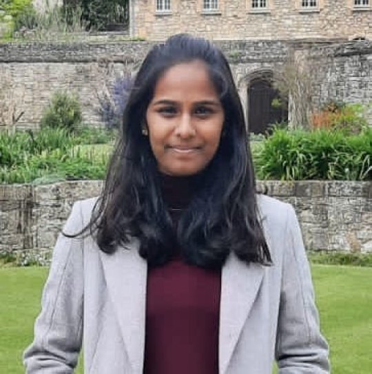 Kumaraguru Sanjana - Biologie, Mathe, Chemie tutor