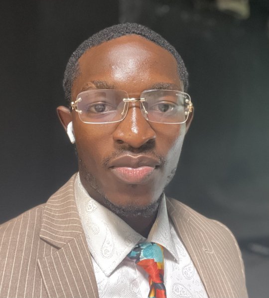 Olanrewaju Taiwo - Englisch, Mathe, Physik, Chemie, Biologie tutor