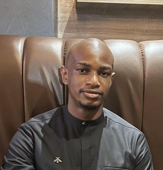 OSHOS Obiora - Mathe, Physik, Chemie tutor