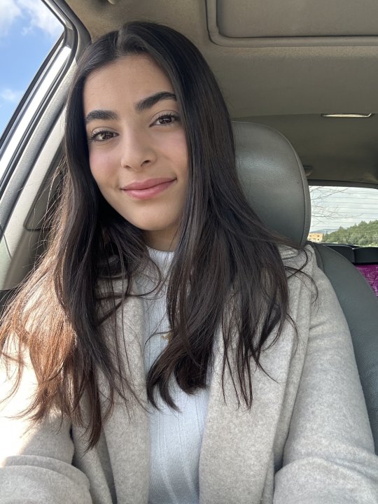 Salloom Dina - Englisch, Biologie, Chemie tutor
