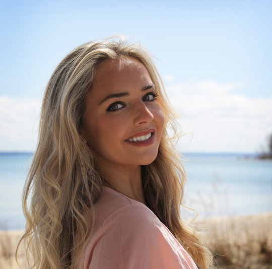 VandeKieft Zoe - Englisch, Biologie, Yoga tutor