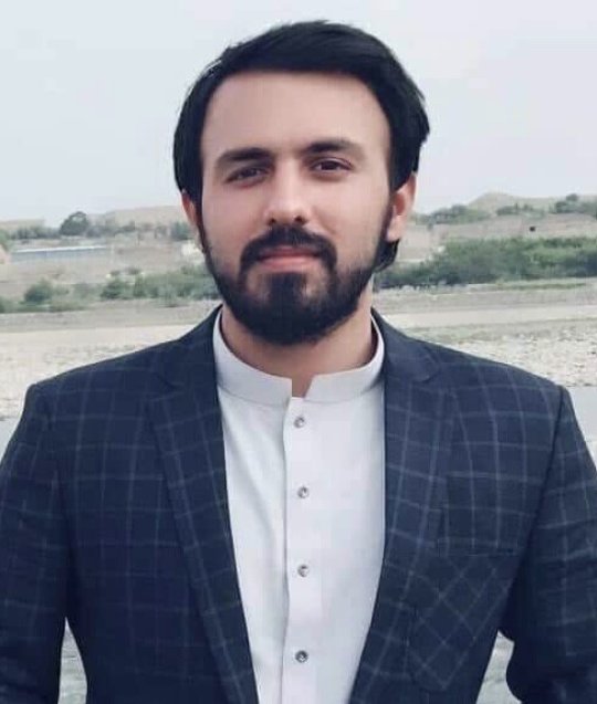 Ullah Ahmadzai Safee - Mathe, Physik, Englisch tutor