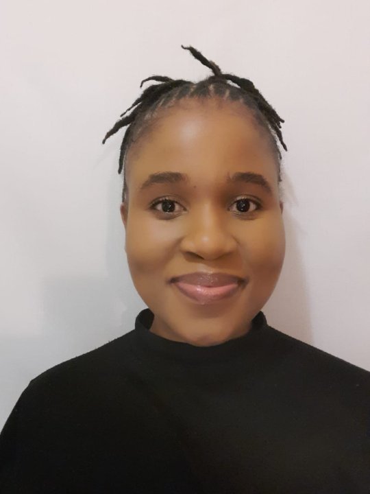 Shangase Nomfundo - Englisch tutor