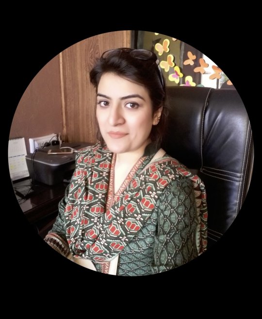 Amna - BWL, Human Resources (HR) tutor