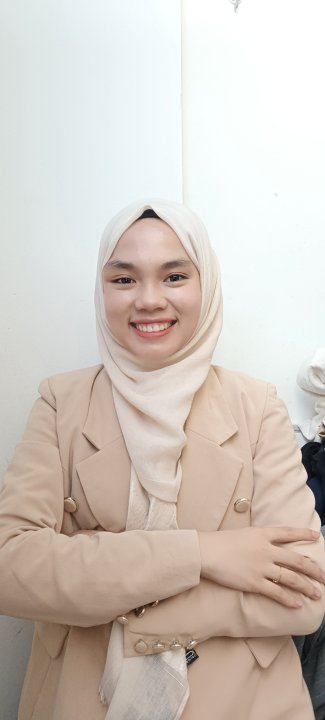 Riana Sitohang Nova - Englisch tutor