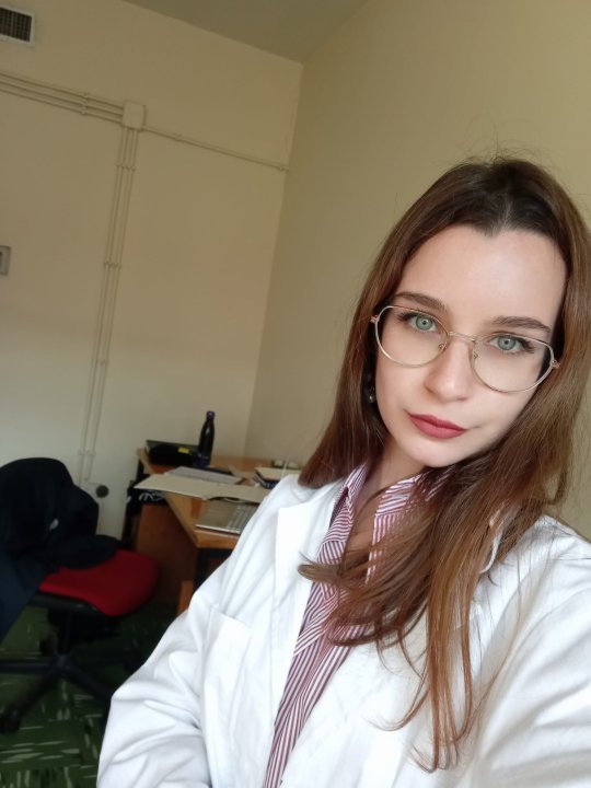 Fringuellucci Anastasia - Mathe, Chemie, Englisch tutor